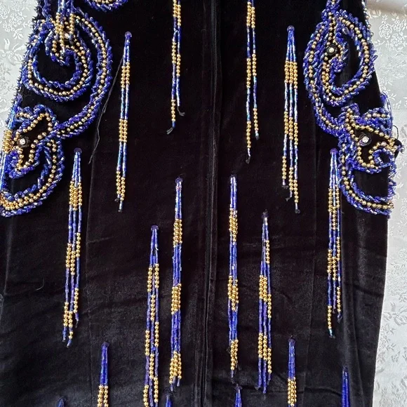 VINTAGE VELVET EGYPTIAN BEADED DRESS - Picture 8 of 13